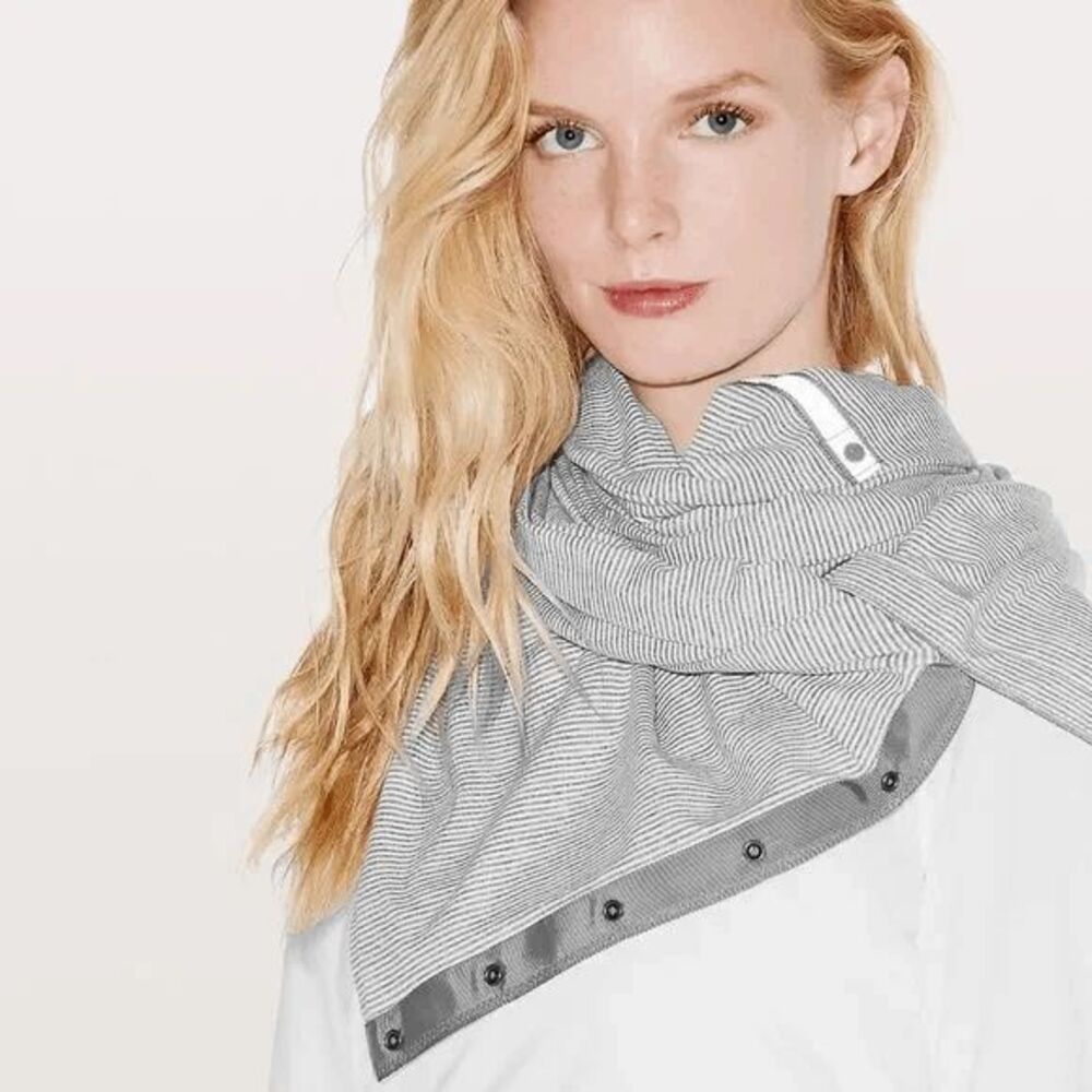 Lululemon Vinyasa Scarf *Rulu Womens Stripe Heathered Gray White O/S Snaps #K